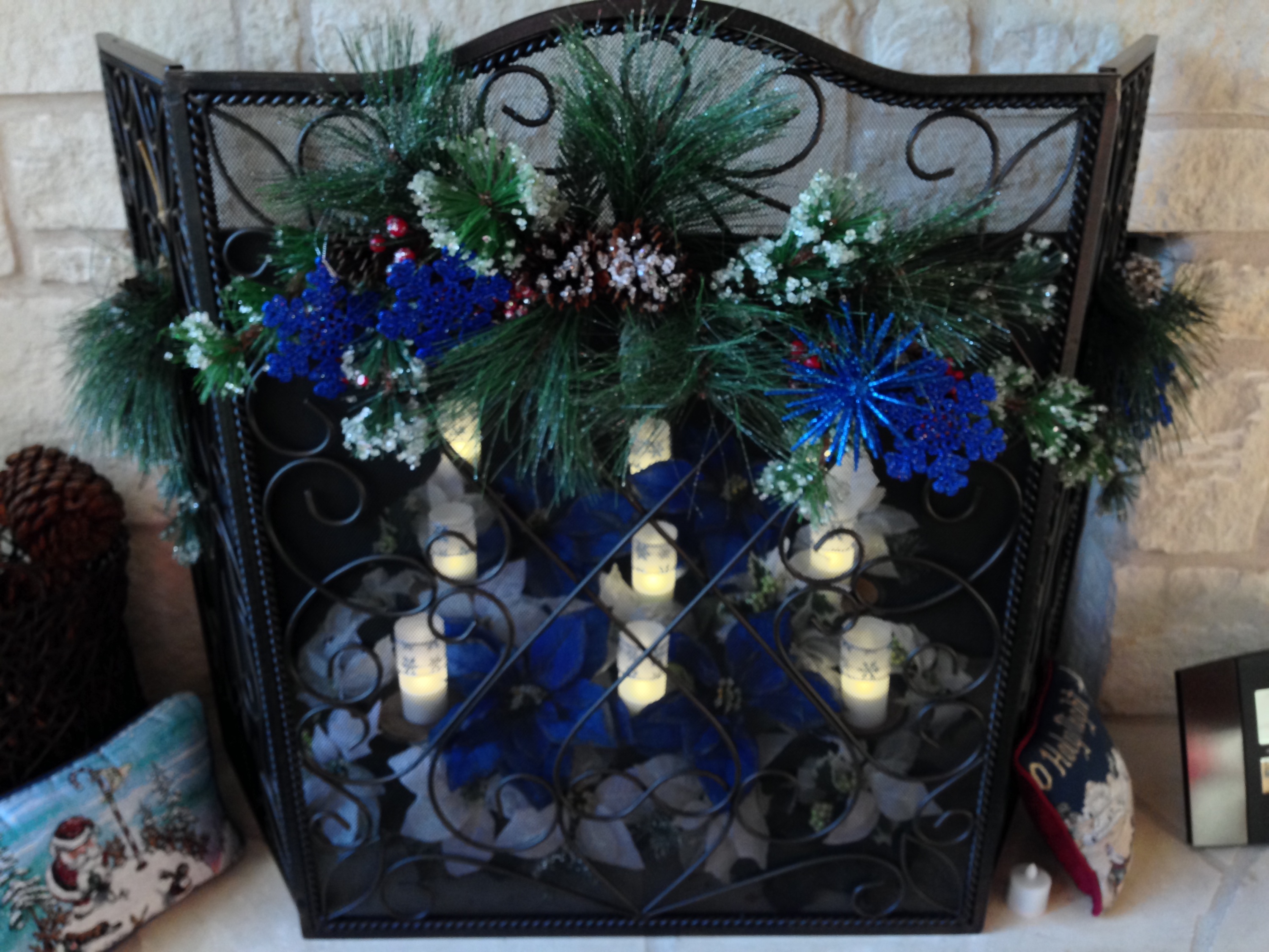 2013-12-14 08-36-24 Pre Christmas Decor.jpg